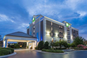  Holiday Inn Express & Suites Wilmington-University Center, an IHG Hotel  Уилмингтон
